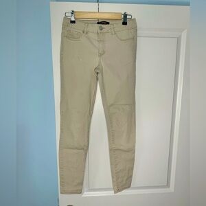 🍓6/$15🍓 Refuge Khaki Jeggings